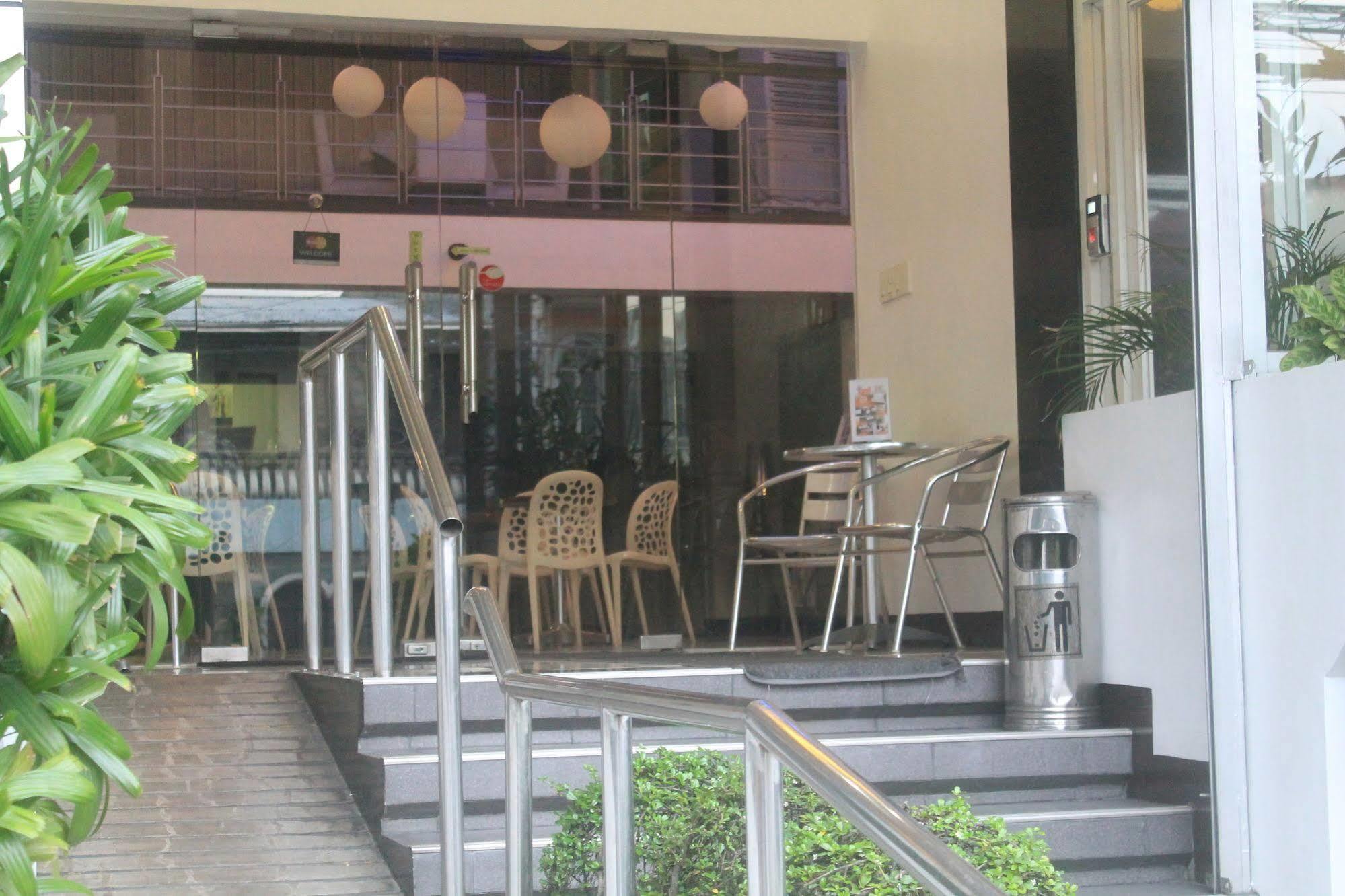 Orange Nest Hotel Manila Exterior foto